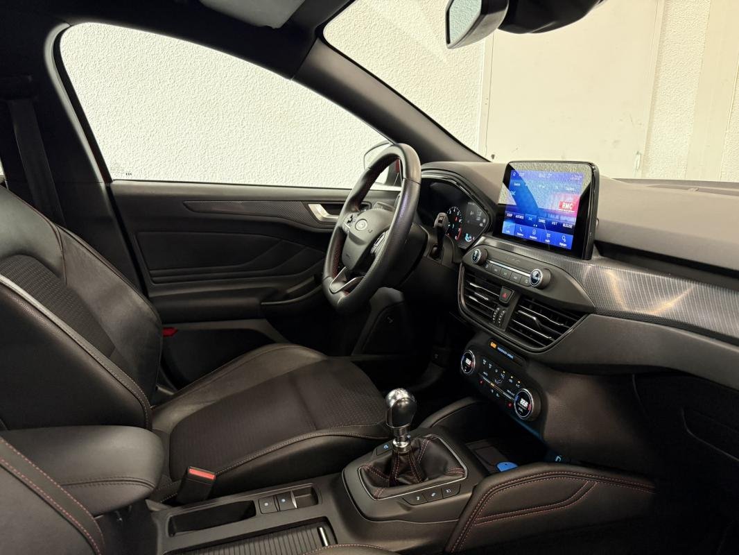 Ford Focus - Photo 24