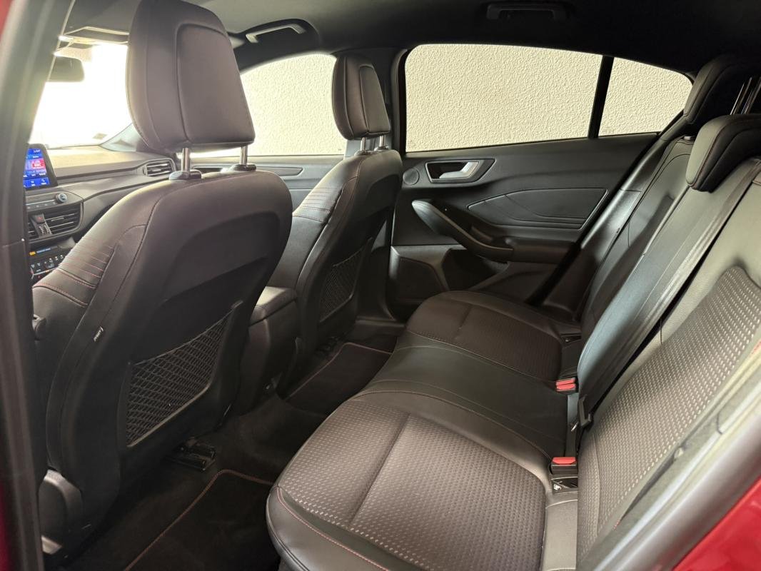 Ford Focus - Photo 26