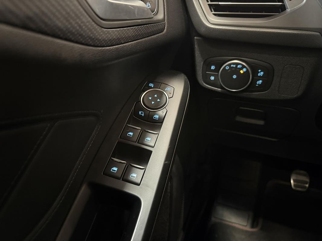 Ford Focus - Photo 30