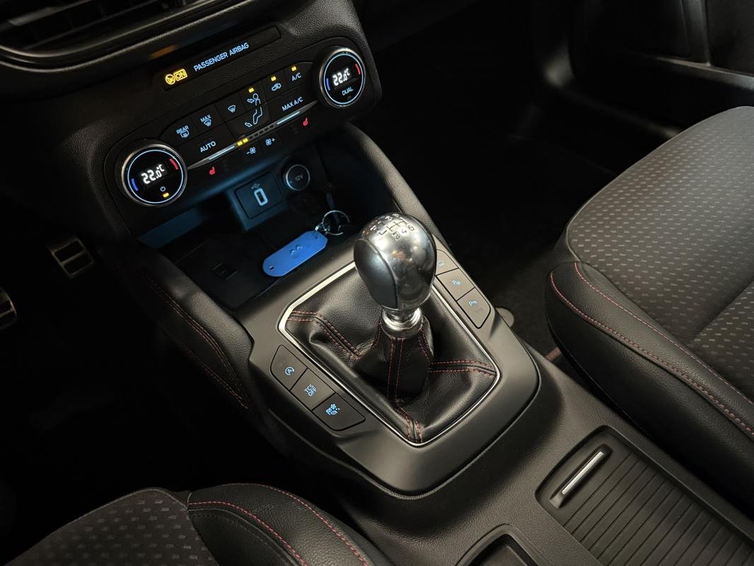 Ford Focus - Photo 31