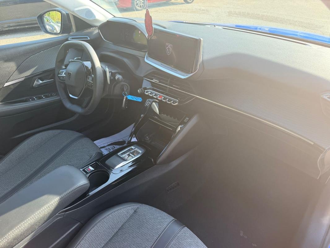 Peugeot 208 - Photo 14