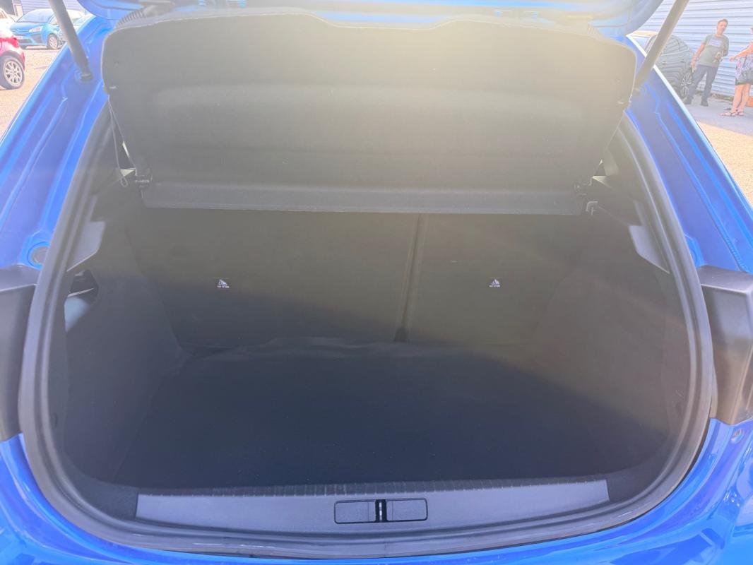 Peugeot 208 - Photo 8