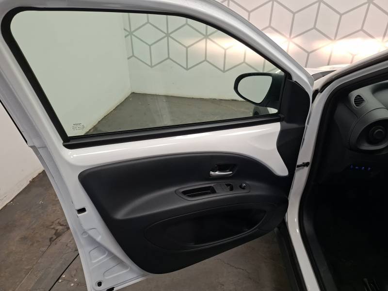 Toyota aygo x - Photo 19