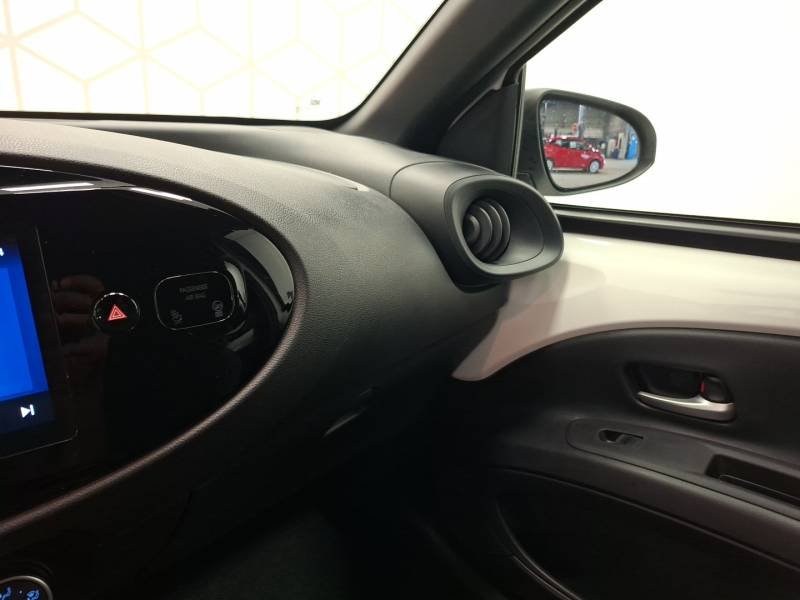 Toyota aygo x - Photo 25