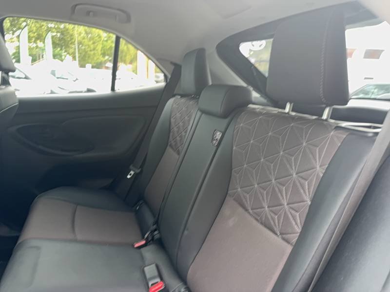 Toyota Yaris - Photo 13