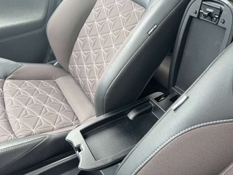 Toyota Yaris - Photo 20