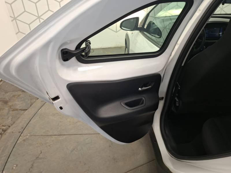 Toyota aygo x - Photo 18