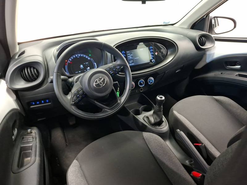 Toyota aygo x - Photo 11
