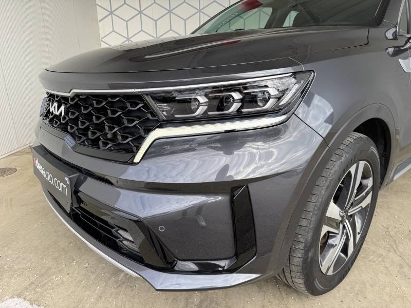 Kia Sorento - Photo 11