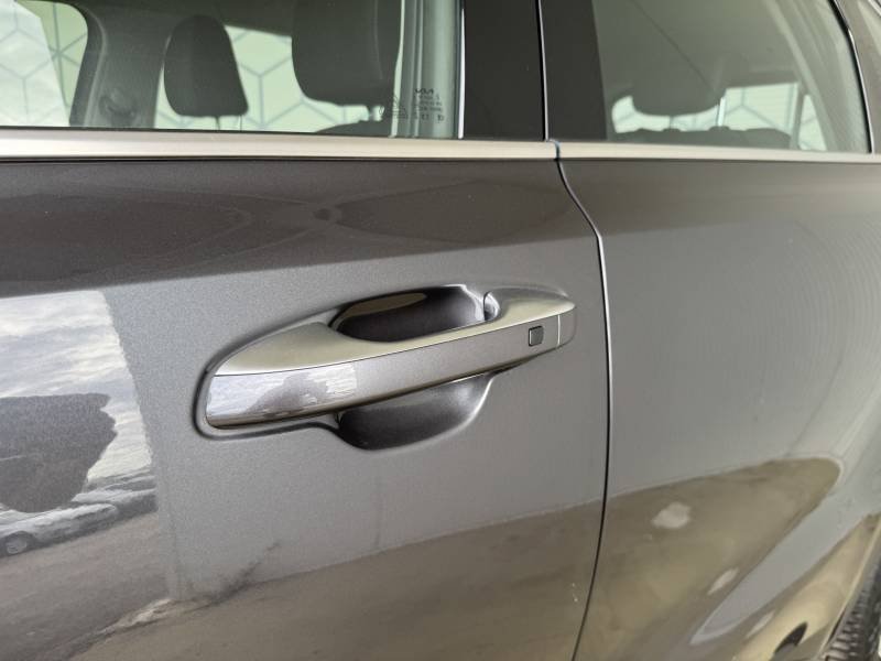Kia Sorento - Photo 12