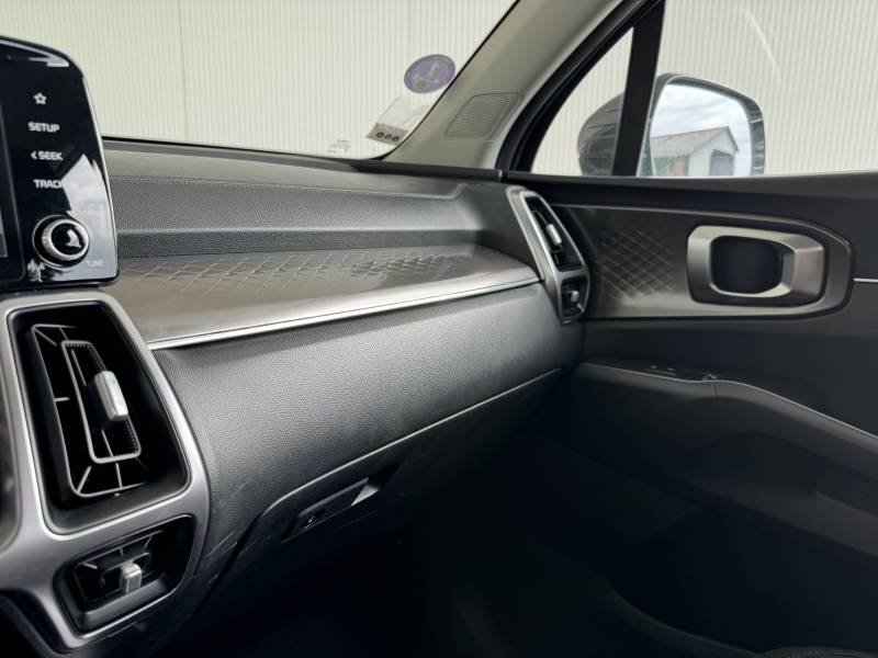 Kia Sorento - Photo 37