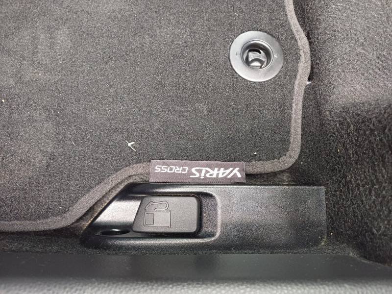 Toyota Yaris - Photo 17