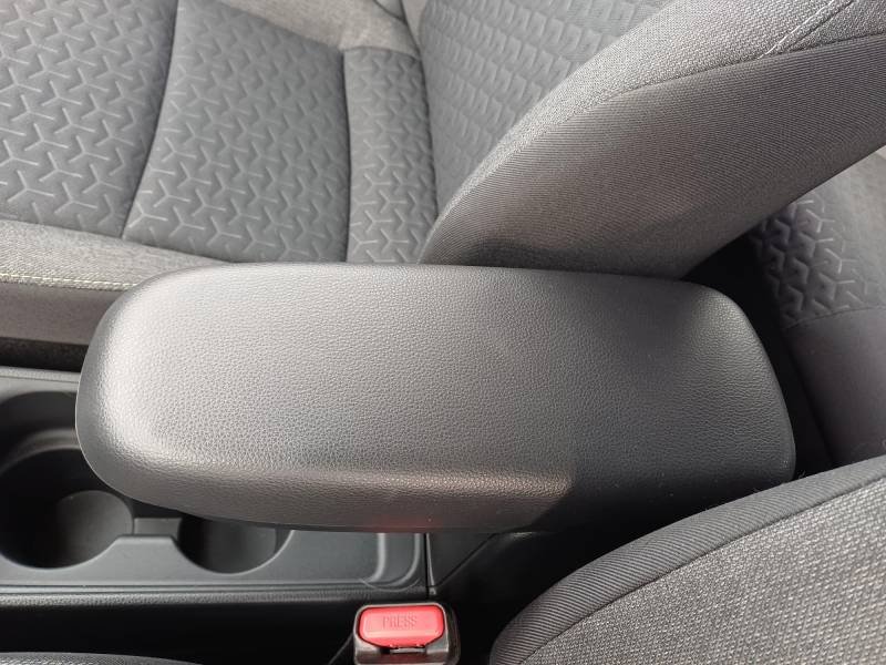 Toyota Yaris - Photo 34