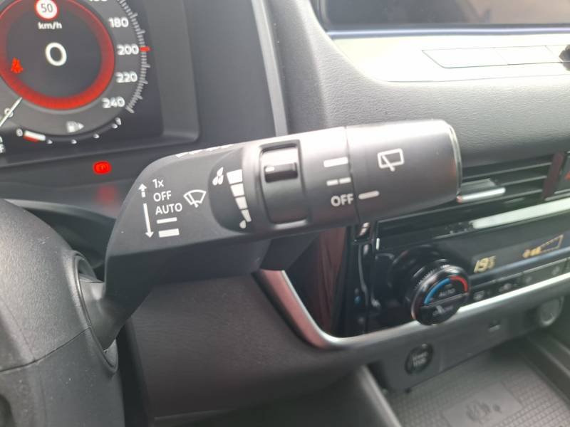 Nissan Qashqai - Photo 25