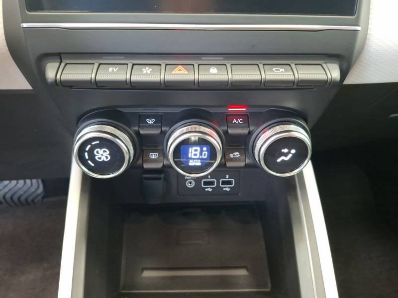 Renault Clio - Photo 27
