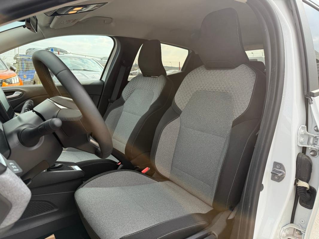 Renault Clio - Photo 25