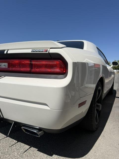 Dodge Challenger - Photo 11