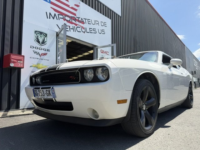 Dodge Challenger - Photo 2