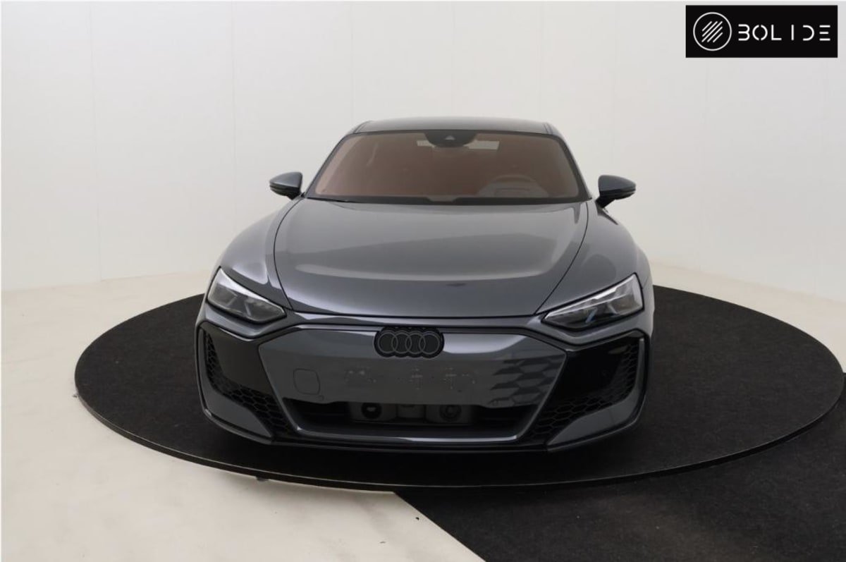 Audi e-tron gt - Photo 2