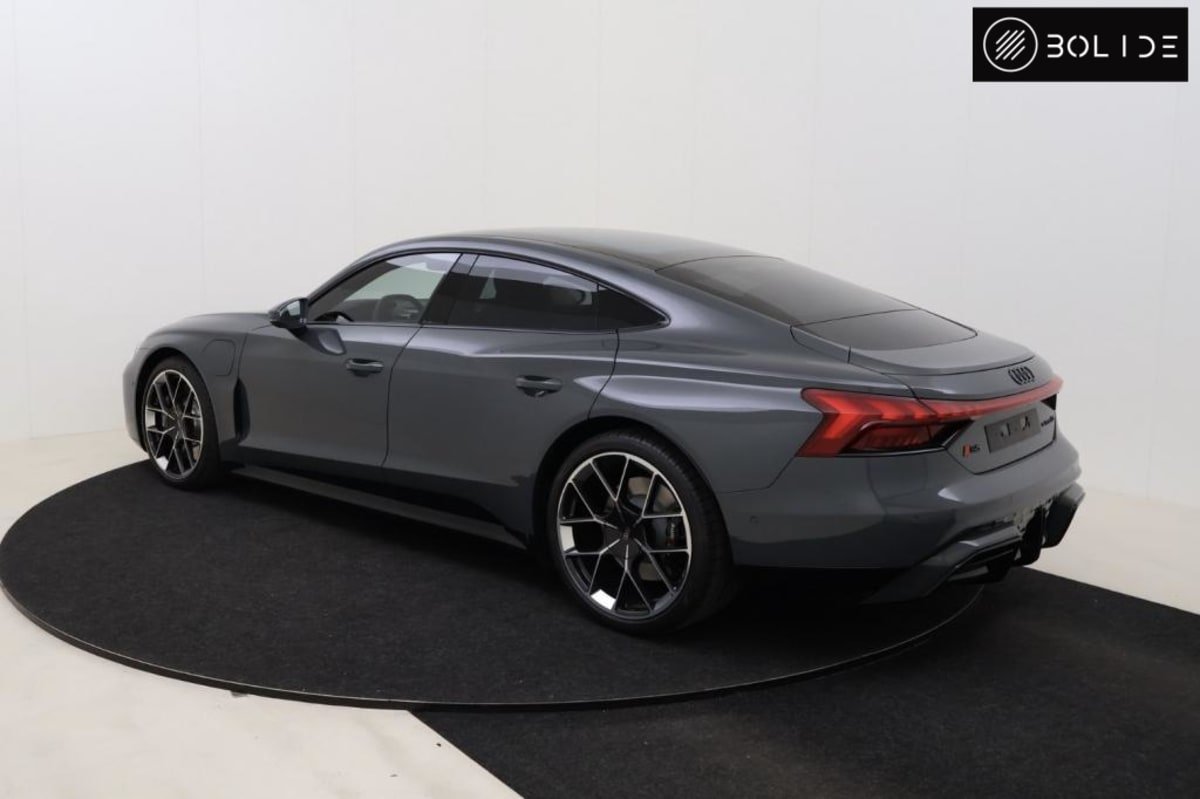 Audi e-tron gt - Photo 8