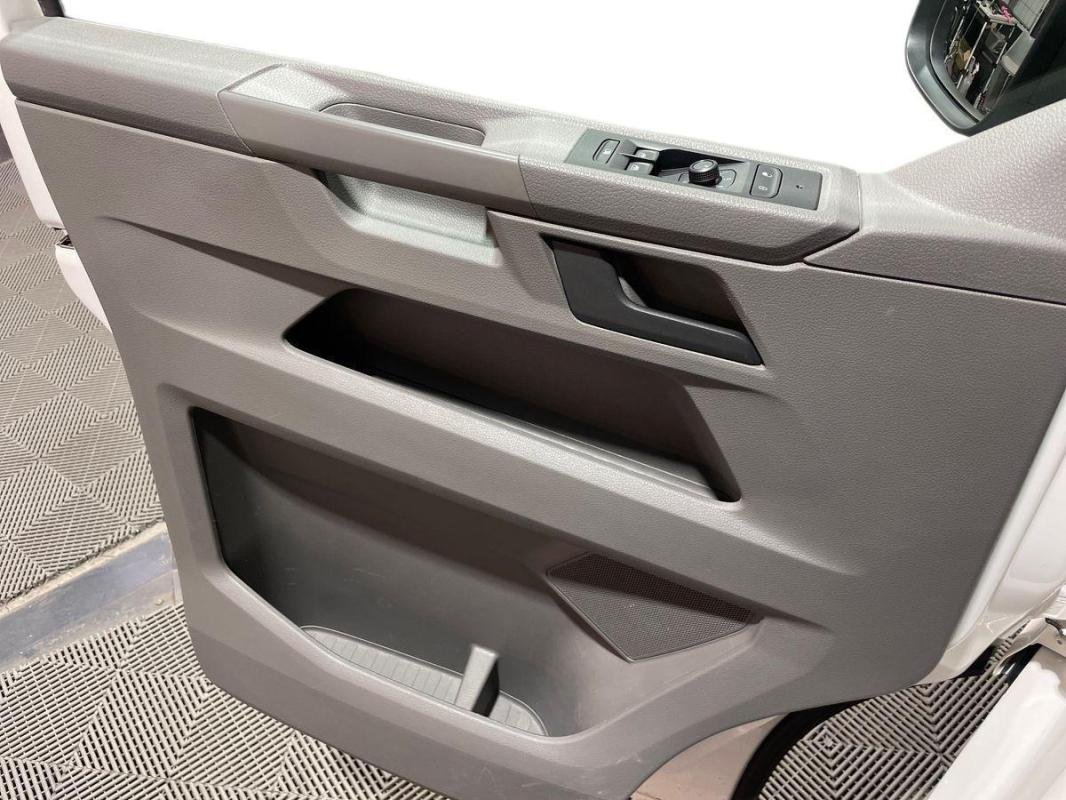 Volkswagen Transporter - Photo 15