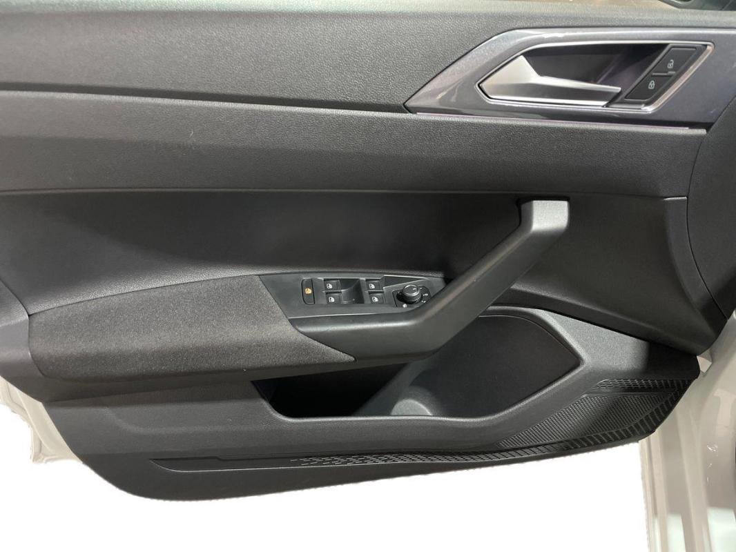 Volkswagen Polo - Photo 15