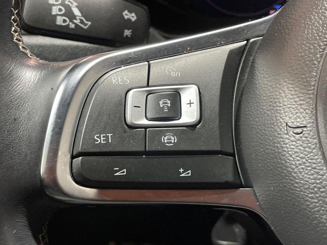 Volkswagen T-Roc - Photo 21