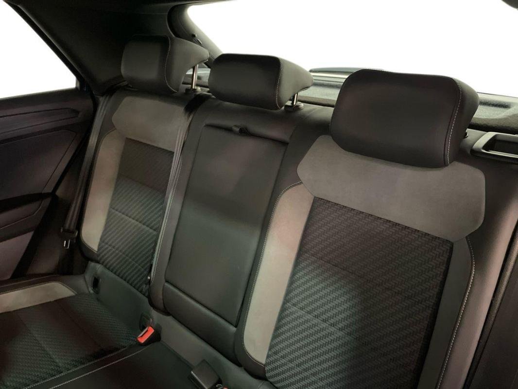 Volkswagen T-Roc - Photo 23