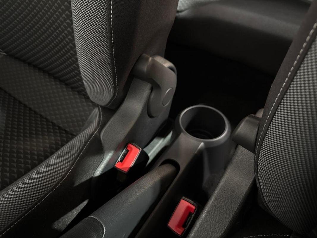Volkswagen Up! - Photo 12