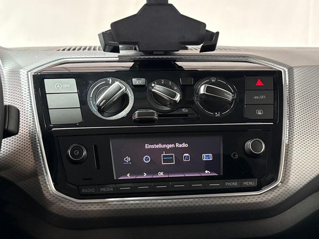 Volkswagen Up! - Photo 16