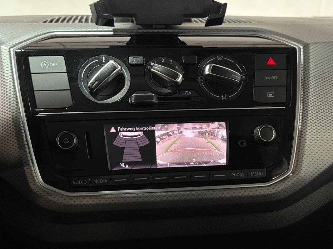 Volkswagen Up! - Photo 18