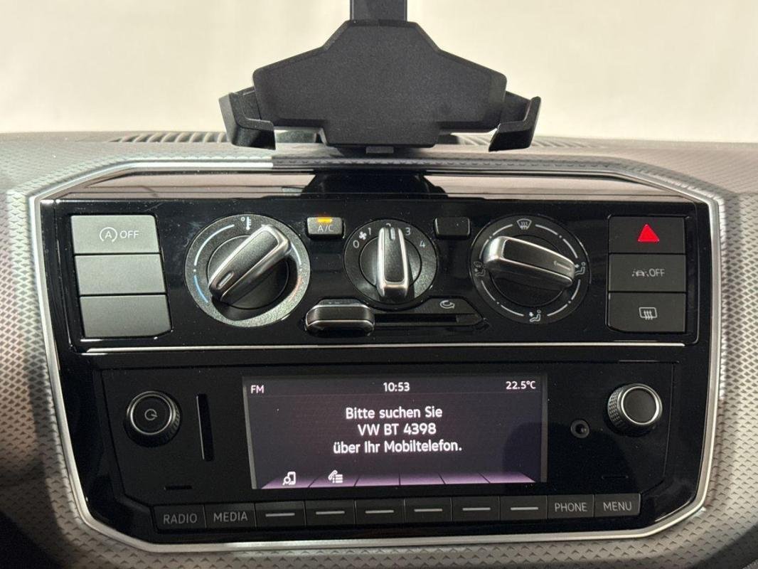 Volkswagen Up! - Photo 19