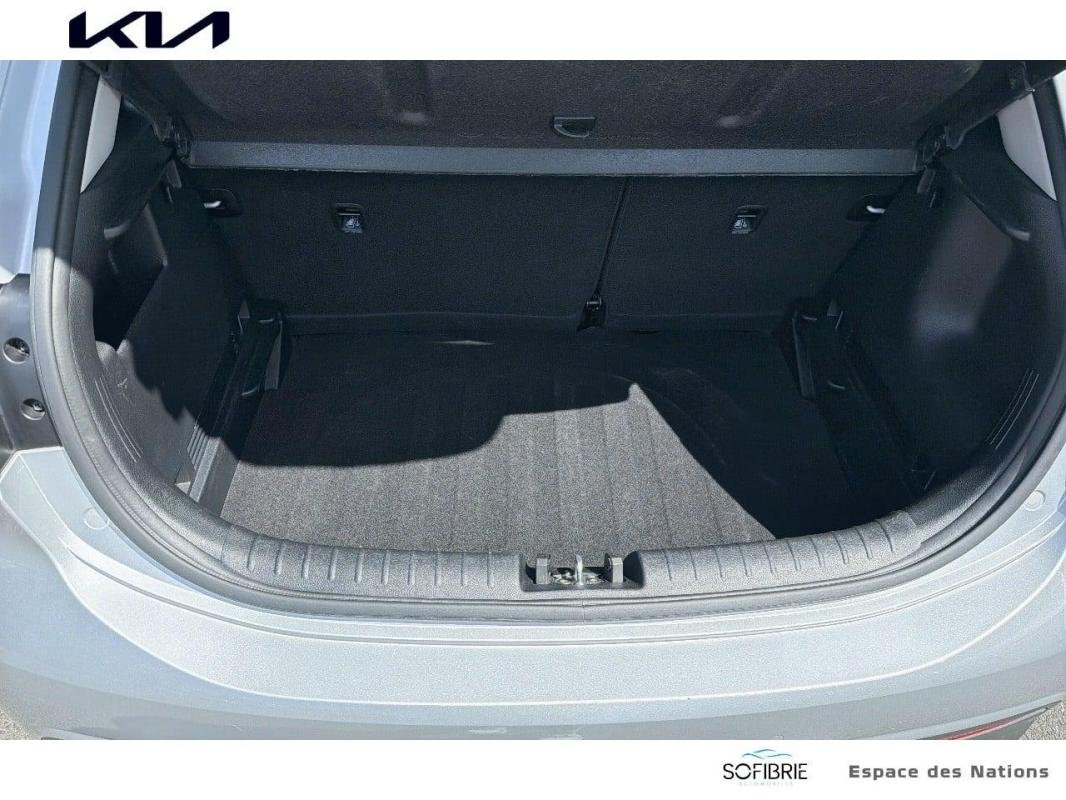 Kia Rio - Photo 14
