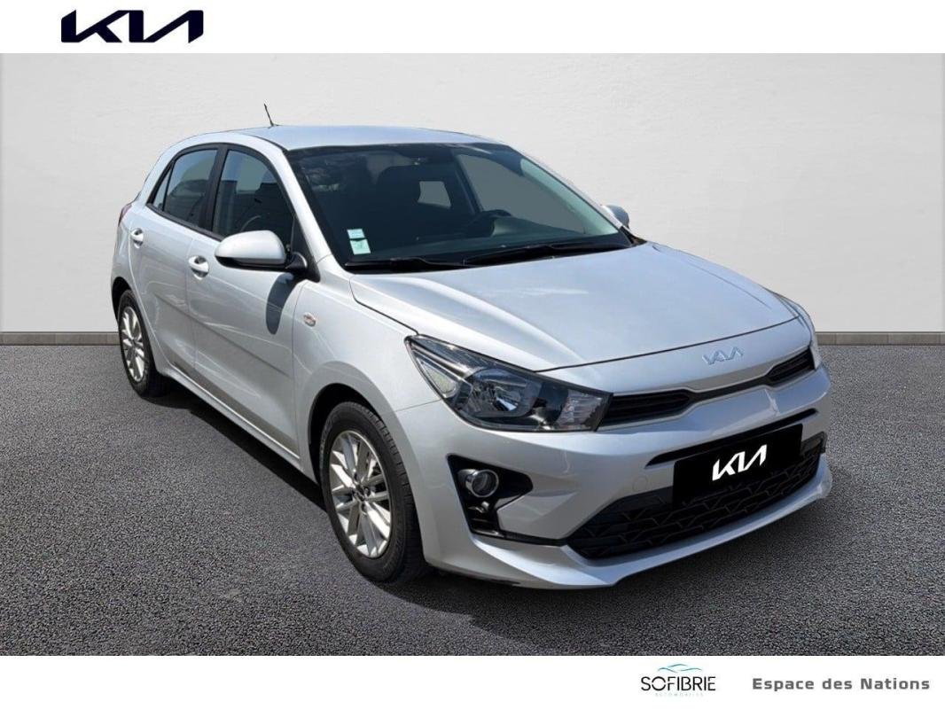 Kia Rio - Photo 16
