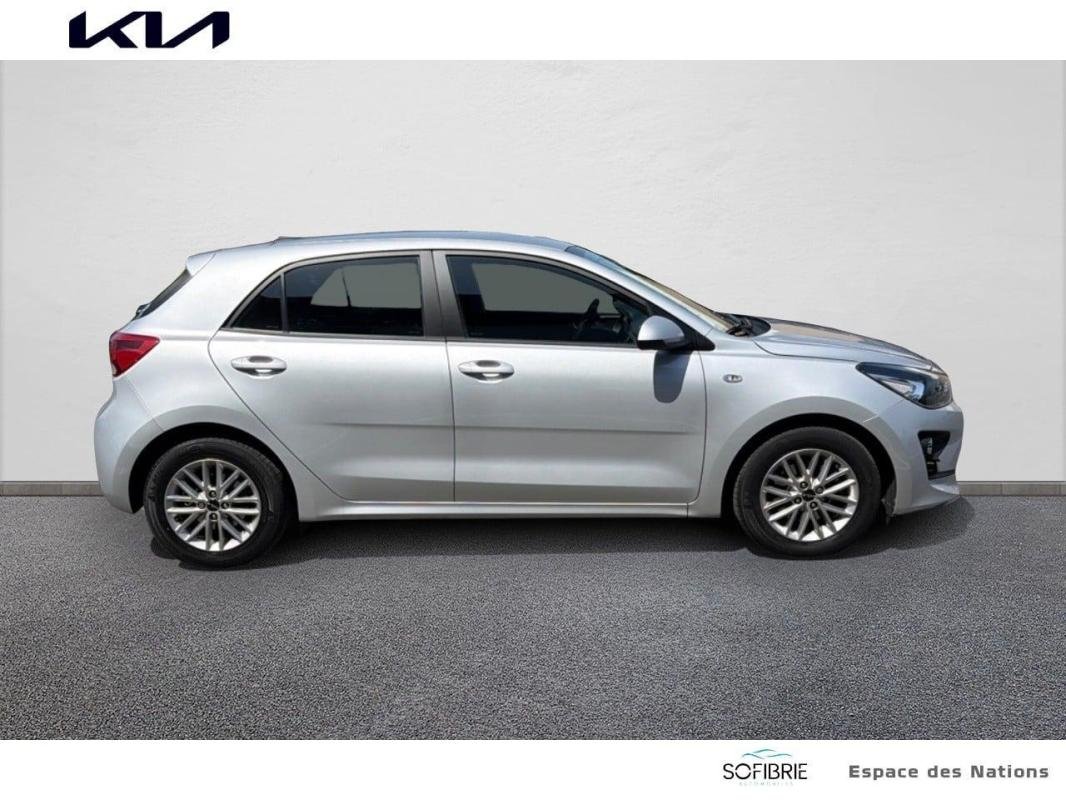 Kia Rio - Photo 4
