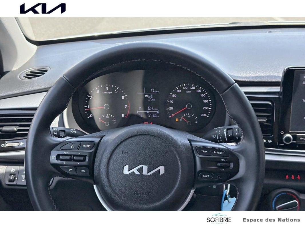 Kia Rio - Photo 9