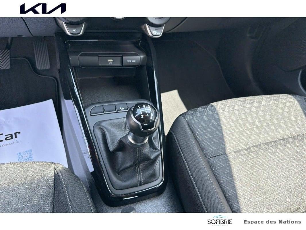 Kia Rio - Photo 10