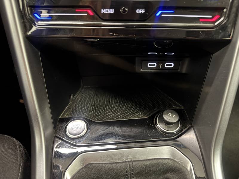 Volkswagen T-Roc - Photo 11