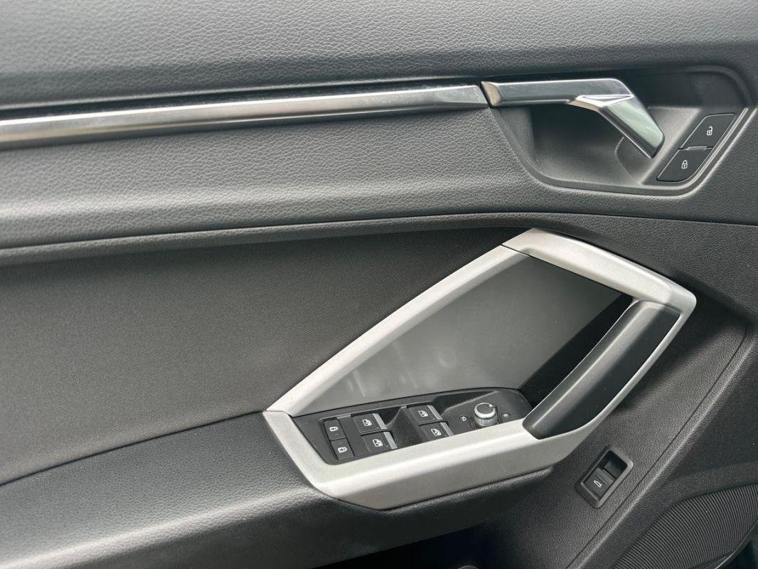 Audi Q3 - Photo 14