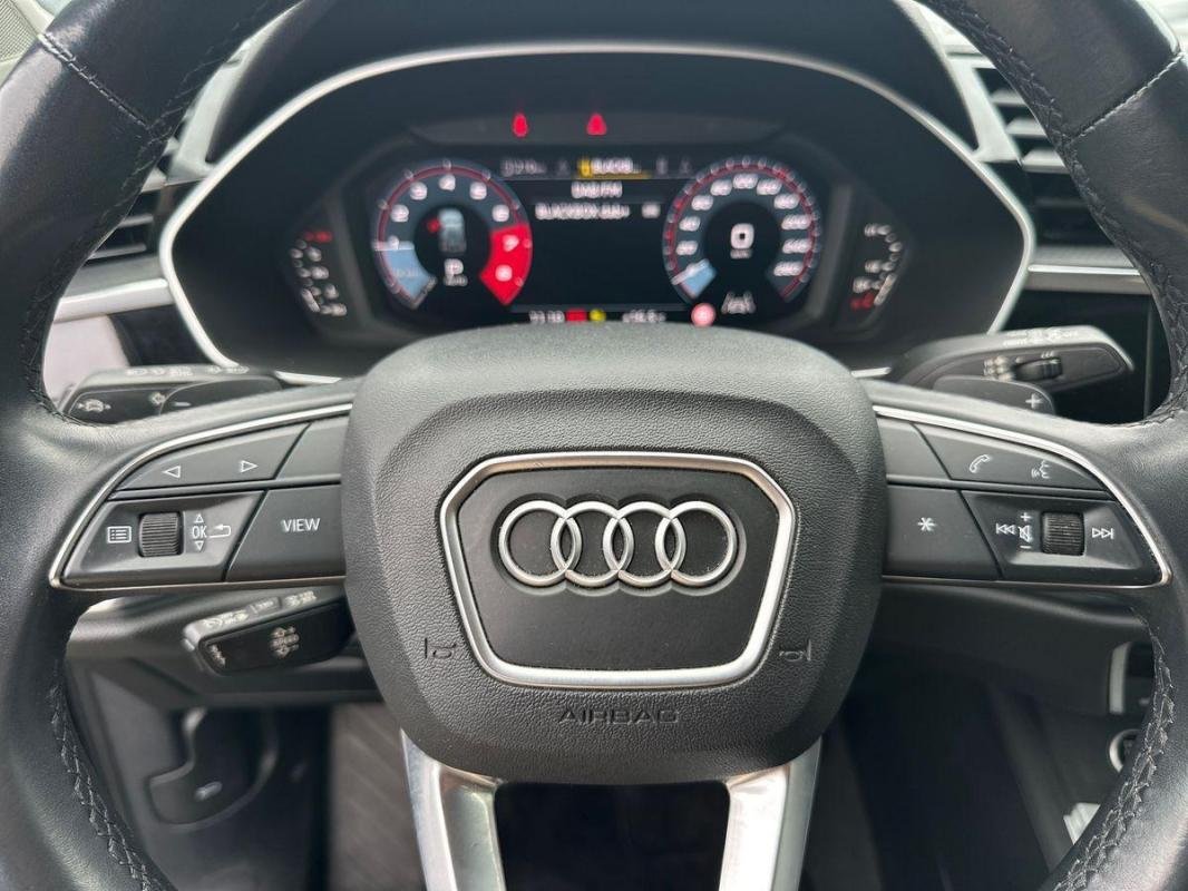 Audi Q3 - Photo 18