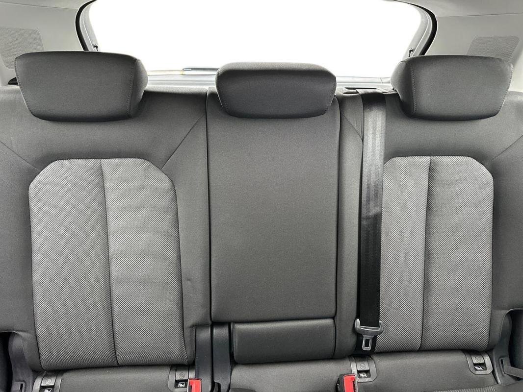 Audi Q3 - Photo 20