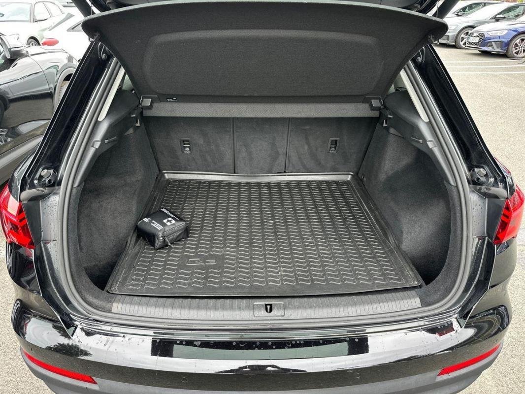 Audi Q3 - Photo 29