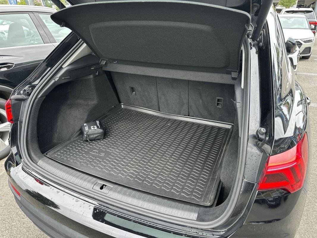Audi Q3 - Photo 30