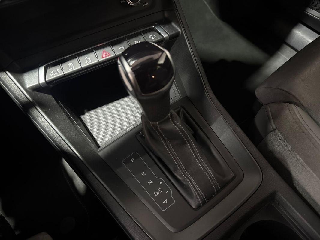 Audi Q3 - Photo 11