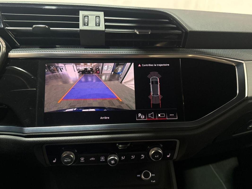 Audi Q3 - Photo 18