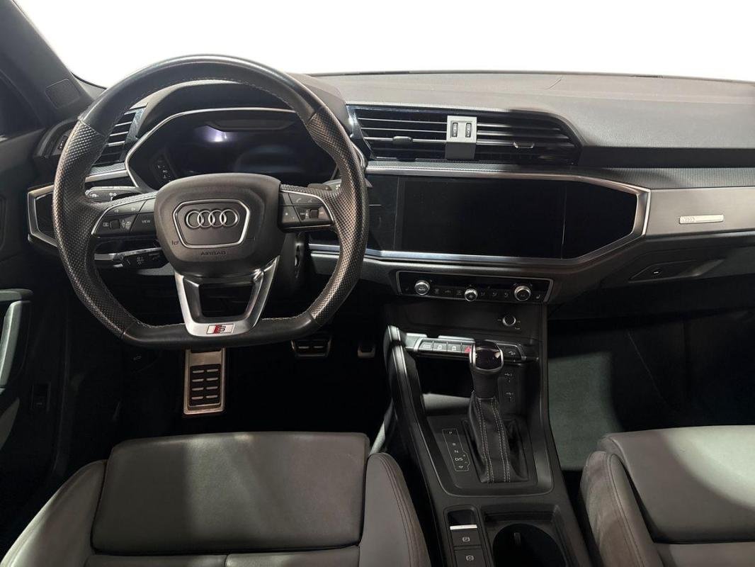 Audi Q3 - Photo 24