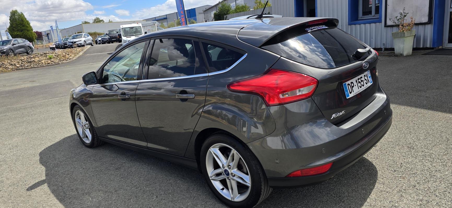 Ford Focus - Photo 3