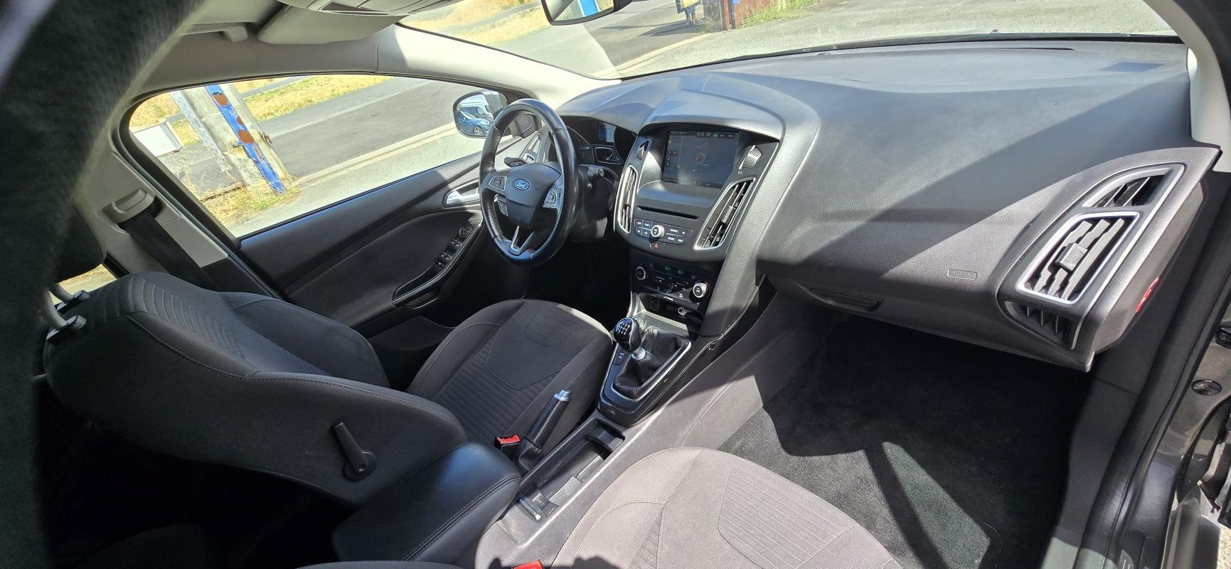 Ford Focus - Photo 5