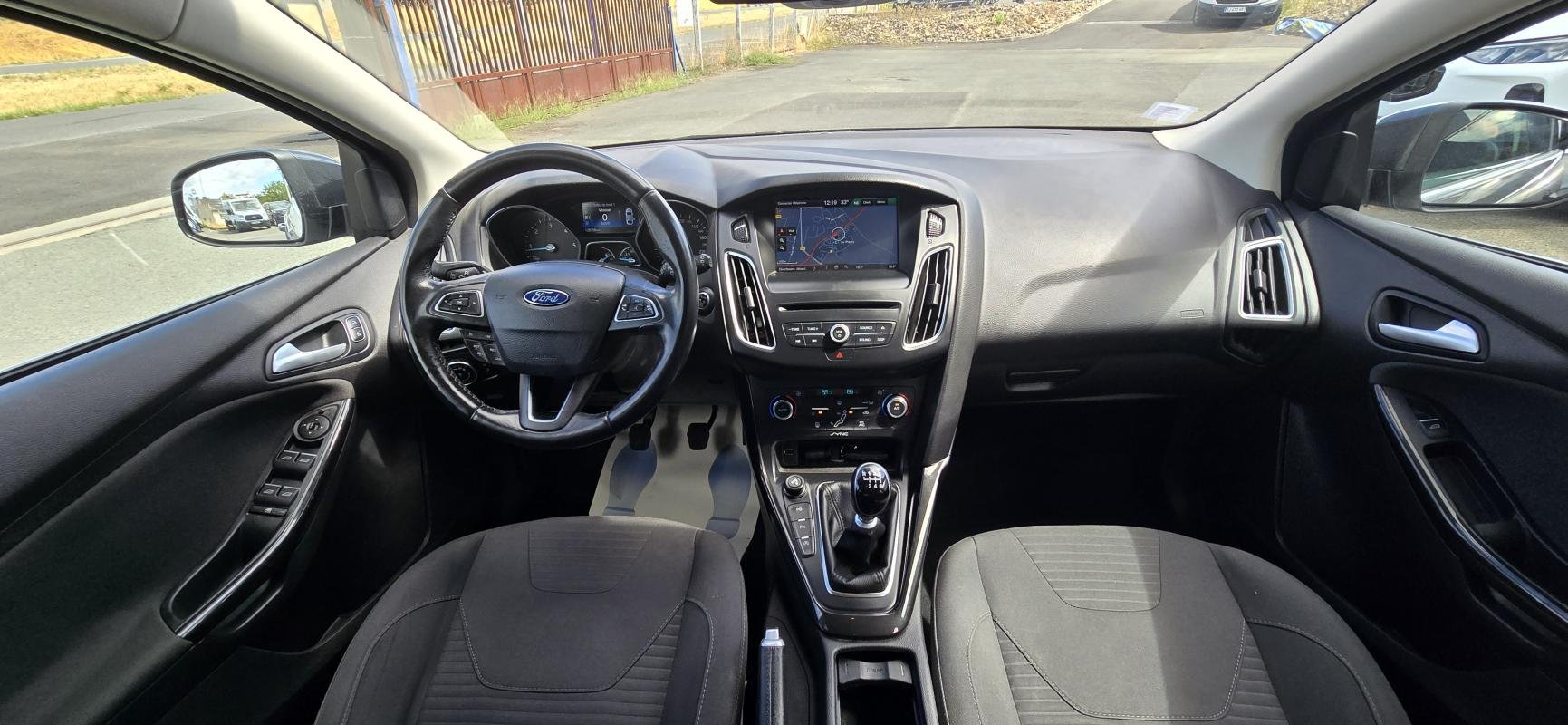 Ford Focus - Photo 6