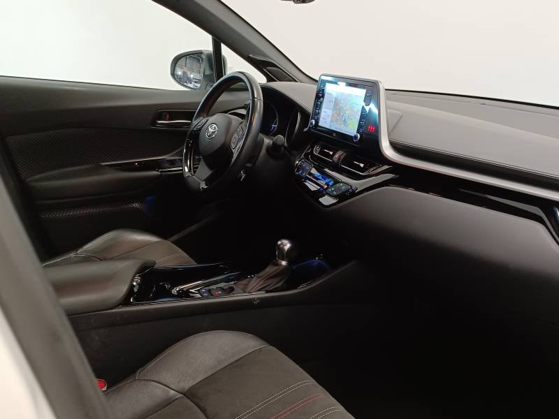 Toyota C-HR - Photo 12